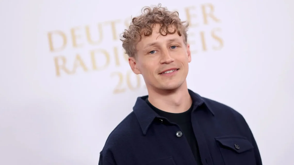 Tim Bendzko Biography: Age, Career, Height, Net Worth, Songs, Children, Parents, Spouse