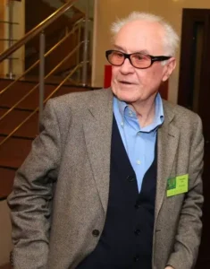 Ali Khamraev