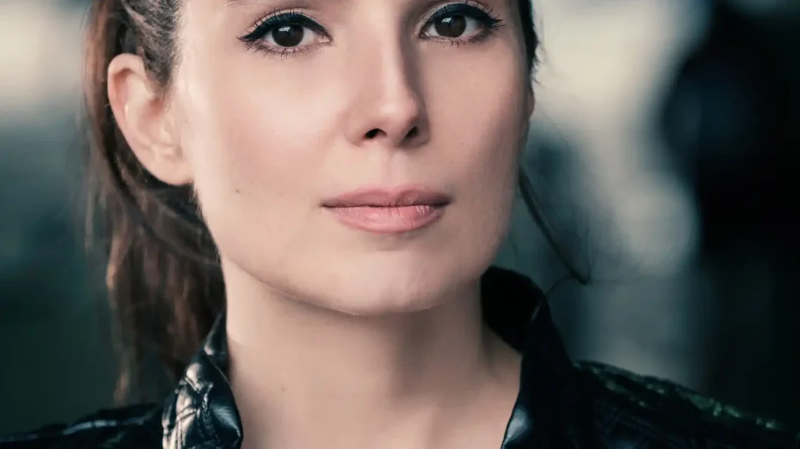 Kate Nichols Biography: Husband, Movies, Age, Awards, Ethnicity, Instagram, Parents, Net Worth