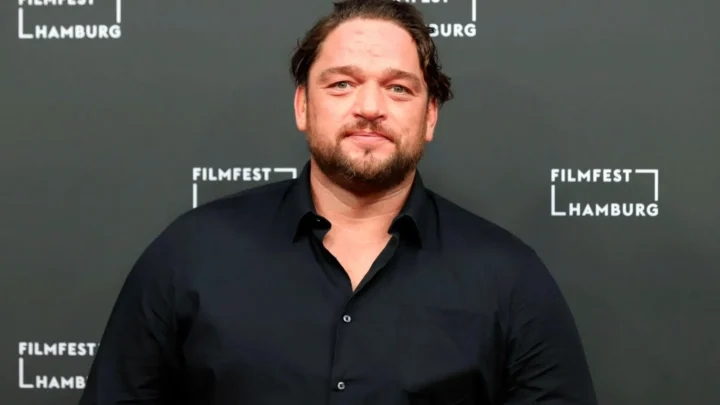 Ronald Zehrfeld Biography: Age, Career, Height, Net Worth, Parents, Children, Movies, Wife