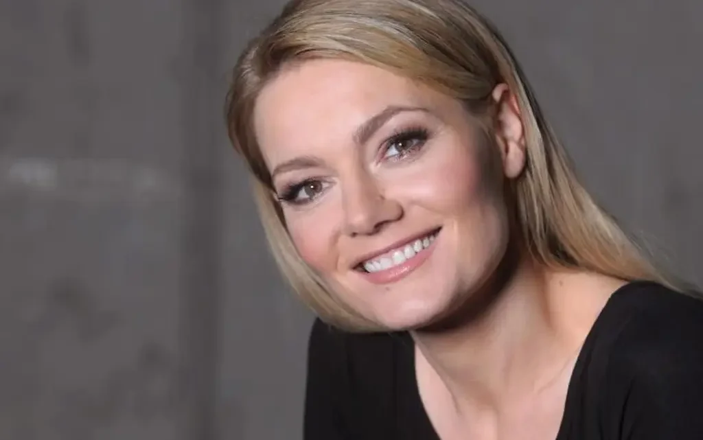 Martina Hill Biography: Age, Height, Net Worth, Career, Knallerfrauen, Awards, Husband