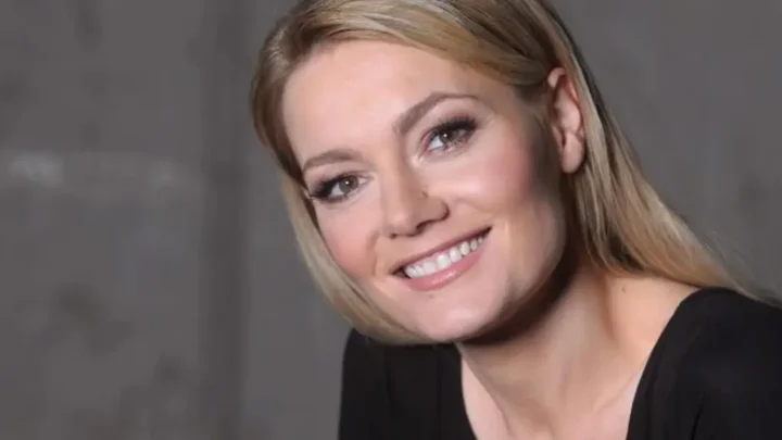 Martina Hill Biography: Age, Height, Net Worth, Career, Knallerfrauen, Awards, Husband