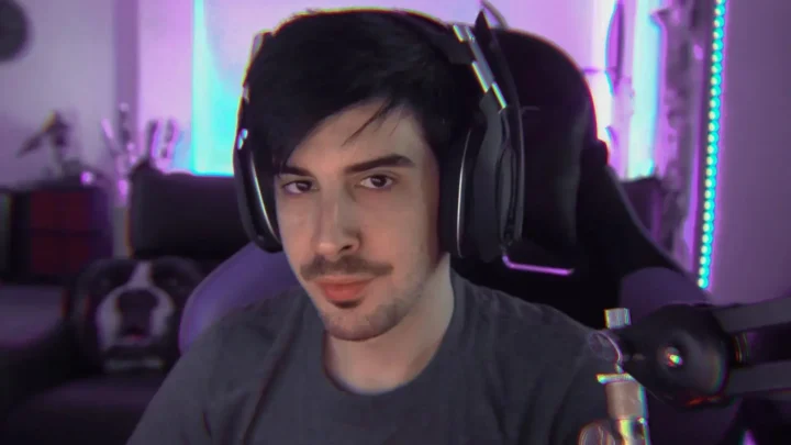 Alexby Biography: Age, Height, Ethnicity, Parents, Awards, Girlfriend, Net Worth, YouTube, Real Name, Twitch