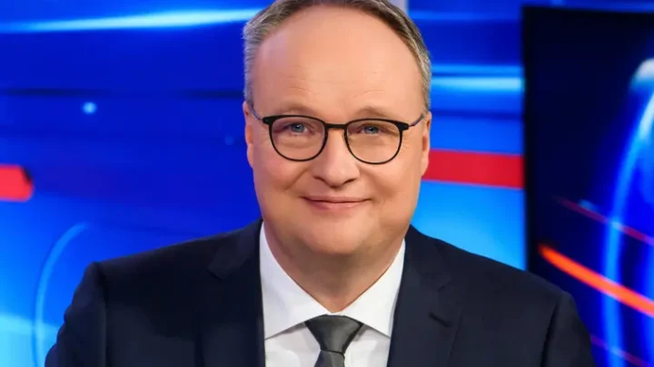 Oliver Welke Bio: Wife, Children, Age, Height, Net Worth, heute-show, Voice, Movies, TV Shows, Movies