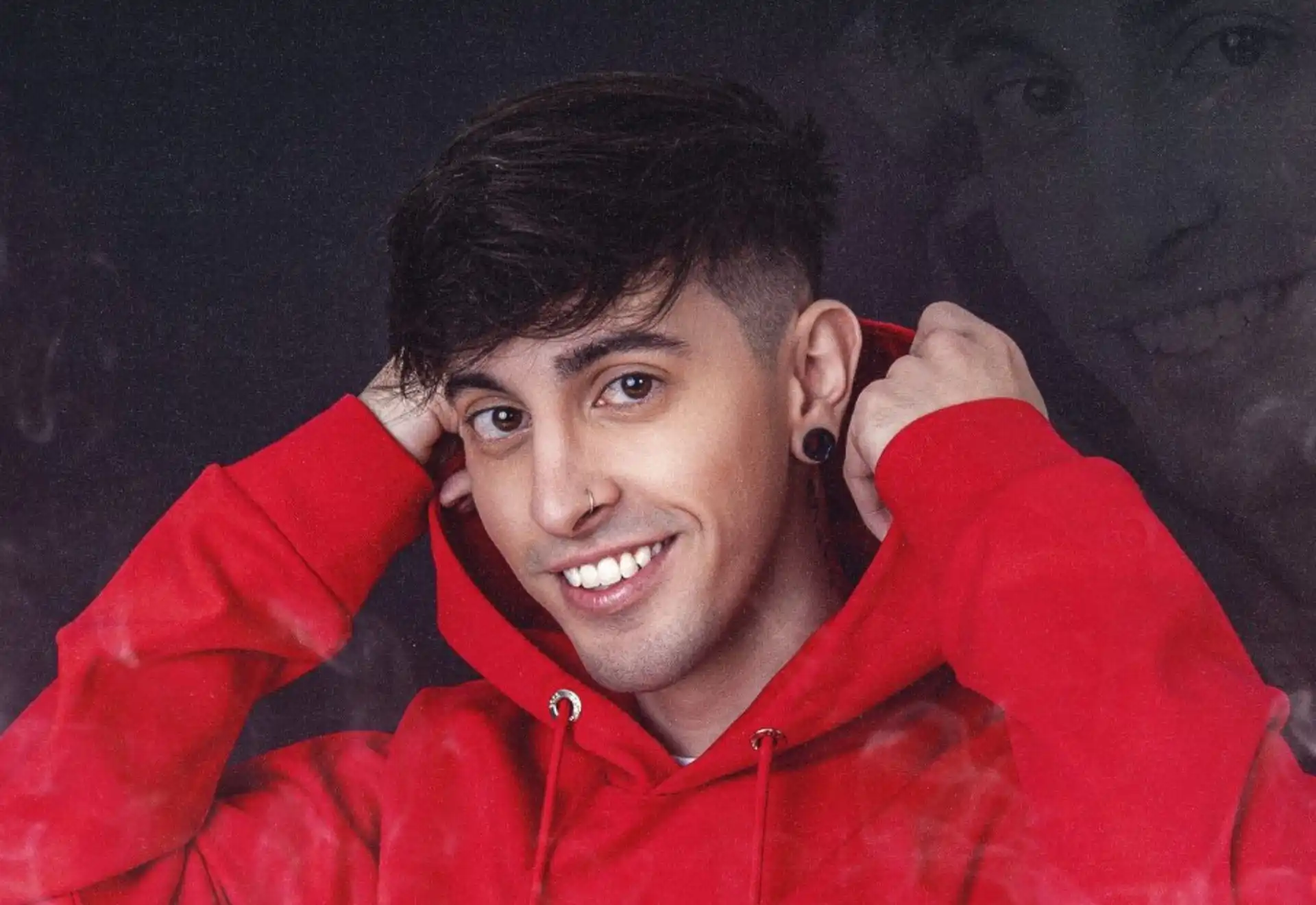 Robesis Robleis Biography: Age, Ethnicity, Books, Net Worth, Songs, Awards ...