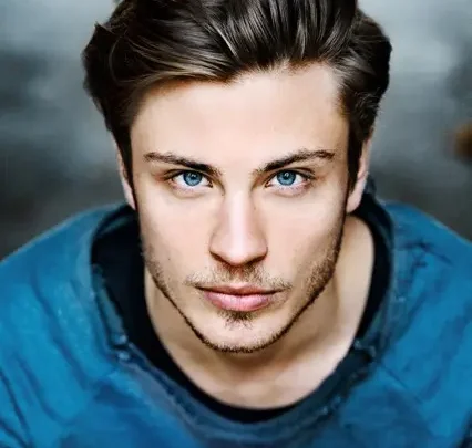 Jannik Schümann Biography: Partner, Siblings, Age, Height, Net Worth, Parents, Movies & TV Shows, Instagram