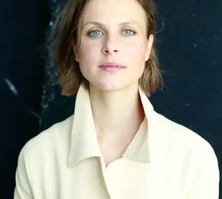 Helene Blechinger Biography: Age, Net Worth, Height, Parents, Movies & TV Shows, Husband, Instagram