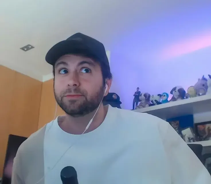 Samuel de Luque Biography: YouTube, Religion, Girlfriend, Age, Parents, Ethnicity, Awards, Net Worth, Books