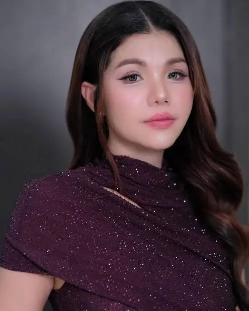 Meas Soksophea Biography: Net Worth, Age, Height, Parents, Husband, Children, Songs