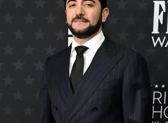 Vache Tovmasyan Biography: Movies, Age, Height, Daughter, Awards, Wife, Ethnicity, Instagram, Books