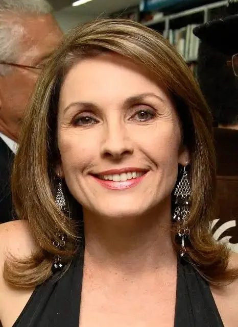 Julie Restifo Bio: Husband, Age, Net Worth, Height, Parents, Children, Movies, TV Shows