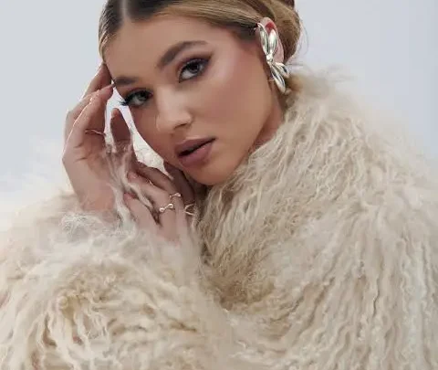 Julia Żugaj Biography: Awards, Songs, Age, Net Worth, Ethnicity, Boyfriend,  Height, Instagram, Siblings