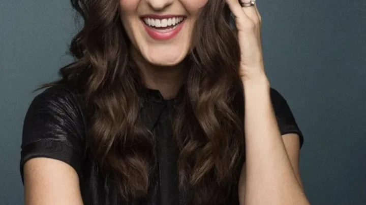 D’Arcy Carden Biography: Husband, Age, Height, Net Worth, TV Shows, Parents, Children