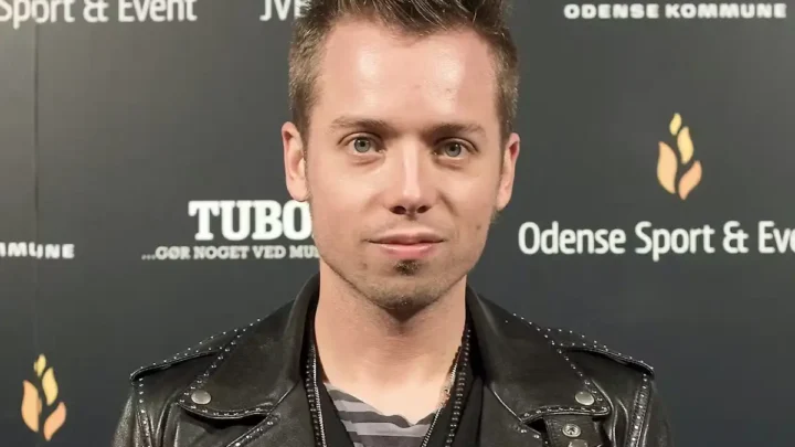Mads Langer Biography: Wife, Children, Age, Height, Net Worth, Songs, Parents, Awards