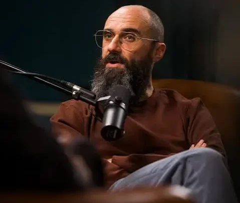 Michael Stevens Biography: Age, Height, Net Worth, YouTube, Videos, Parents, Wife, Children