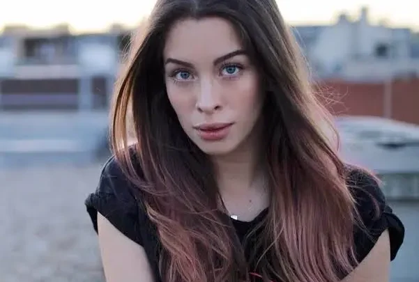 Kim Lianne Biography: TikTok, Parents, Age, Books, Instagram, Net Worth, Ethnicity, Videos, YouTube