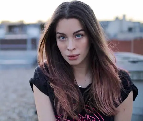 Kim Lianne Biography: TikTok, Parents, Age, Books, Instagram, Net Worth, Ethnicity, Videos, YouTube