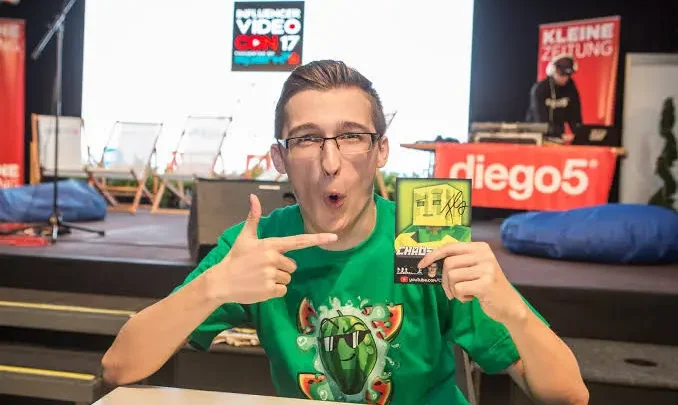 Chaosflo44 Biography: Videos, Age, Height, Instagram, Ethnicity, Wife, YouTube, Awards, Net Worth