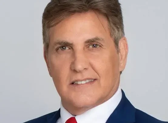 Víctor Cámara Biography: Wife, Age, Height, Movies, Net Worth, Politics, Children, Awards