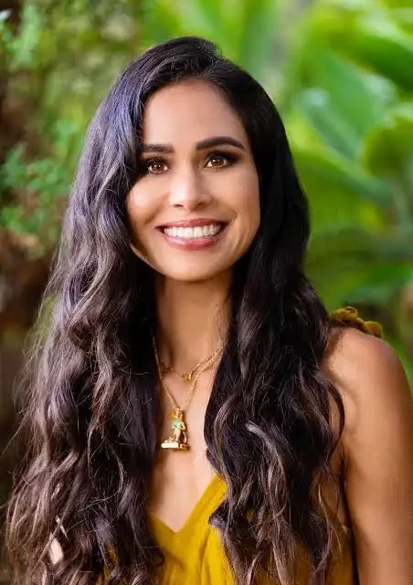 Kimberly Snyder Biography: Husband, Age, Net Worth, Children, Books, Career, Podcast, Height