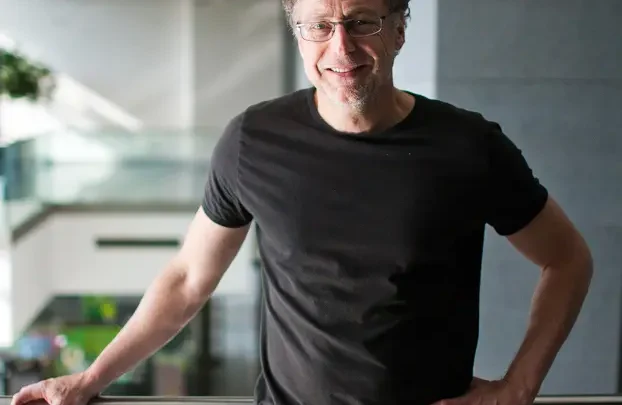 Leonard Mlodinow Biography: Books, Age, Net Worth, Career, Education, Research, Parents, Sibling