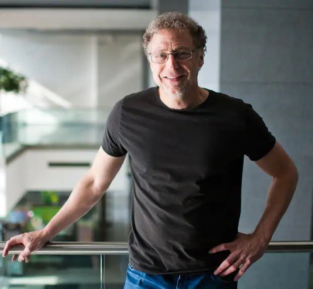 Leonard Mlodinow Biography: Books, Age, Net Worth, Career, Education, Research, Parents, Sibling