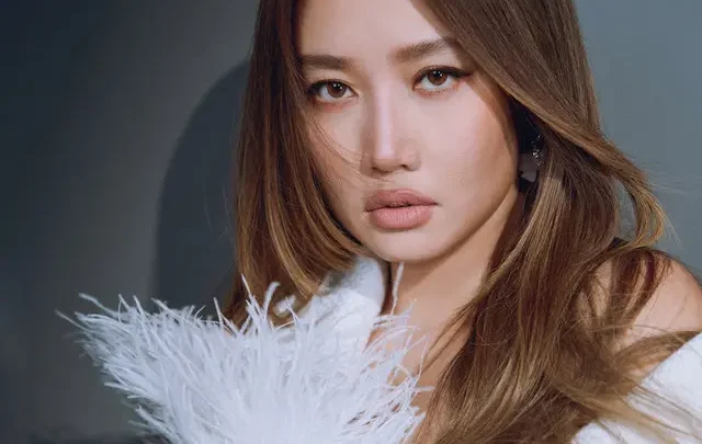 A-Lin Biography: Husband, Age, Net Worth, Songs, Height, Parents, Kids, Siblings, Albums