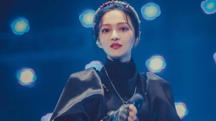 Angela Chang Biography: Age, Net Worth, Songs, Height, Siblings, Parents, Career, Dramas