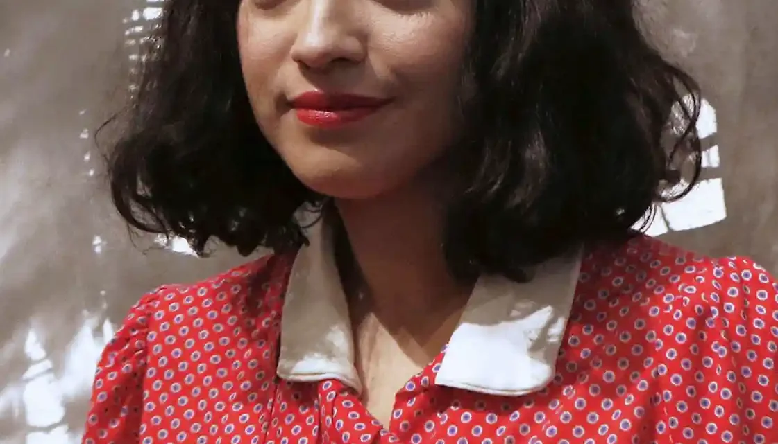 Mon Laferte Biography: Instagram, Awards, Songs & Albums, Net Worth, Age, Height, Spouse, Ethnicity