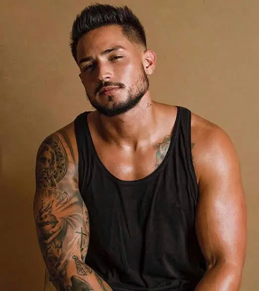 Arán de las Casas Biography: Girlfriend, Height, Net Worth, Age, Parents, Songs, Ethnicity, Awards, Movies