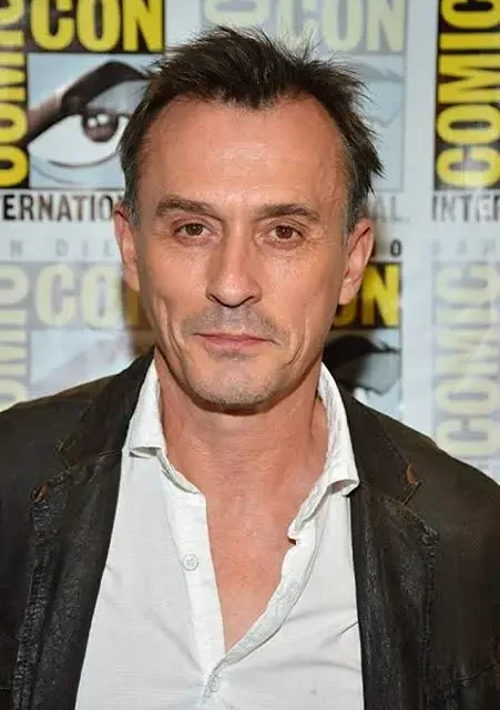 Robert Knepper Biography: Age, Wife, Net Worth, Children, Movies, Career, Height, Parents