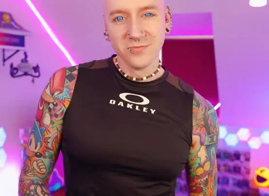 Roly West Biography: Age, Net Worth, Height, Career, Parents, Siblings, Wife, YouTube