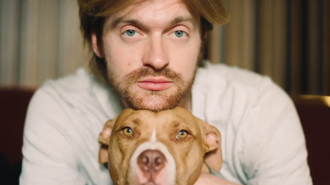 FINNEAS Biography: Age, Net Worth, Height, Parents, Partner, Siblings, Albums