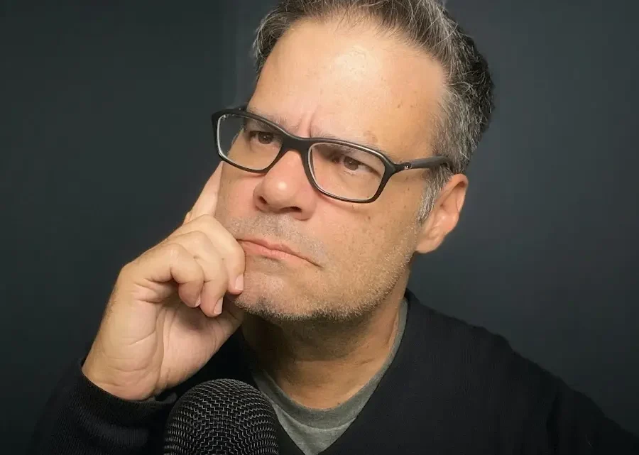 Luis Chataing Biography: Awards, Tv Shows, Children, Age, Net Worth, Videos, Instagram, Ethnicity