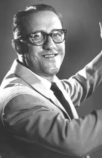 Luis Alfonzo Larrain Biography: Music, Ethnicity, Awards, Net Worth, Songs, Religion, Height, Collaborations, Wife