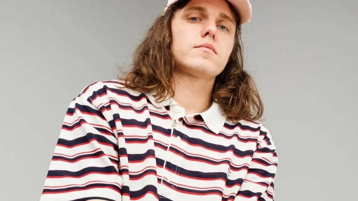 Allday Biography: Girlfriend, Awards, Siblings, Songs, Net Worth, Age, Height, Instagram, Nationality
