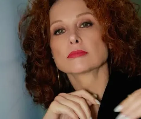 Beatrice Luzzi Biography: Age, Net Worth, Height, Movies, Sons, Career, Ex-Partner