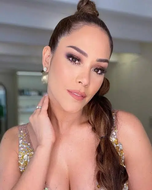 Karen Schwarz Biography: Husband, Ethnicity, Beauty Pageant, Age, Height, Instagram, Awards, Siblings