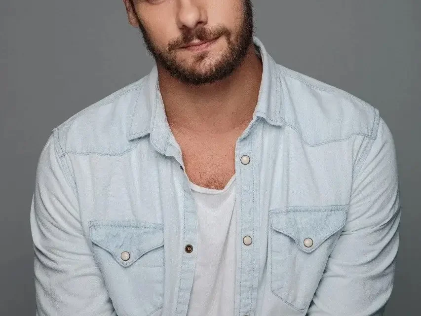 Andrés Wiese Biography:  Girlfriend, Tv Shows & Movies, Age, Height, Ethnicity, Parents, Awards, Religion