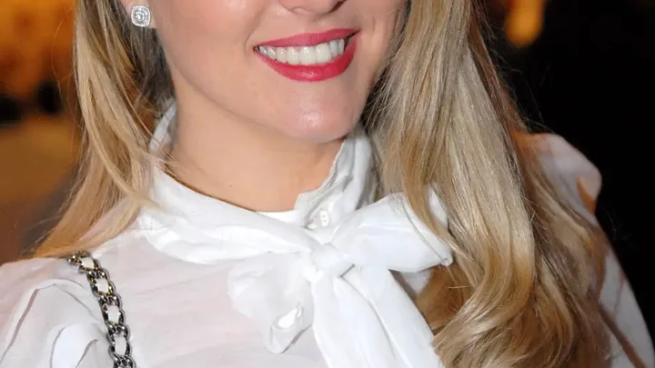 Íris Stefanelli Biography: Height, Age, Career, Net Worth, Parents, Siblings, Big Brother, Husband