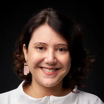 Juliana Leite Biography: Net Worth, Age, Books, Career, Height, Parents, Education, Husband