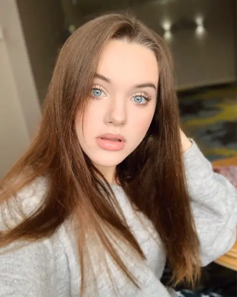 Angelina Romanovskaya Biography: Daughter, Age, Boyfriend, Net Worth, Height, Parents, Songs