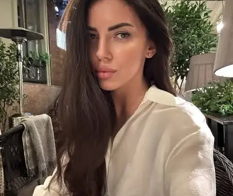 Anna Sergeevna Biography: Height, Age, Net Worth, Parents, Sister, Songs, Boyfriend