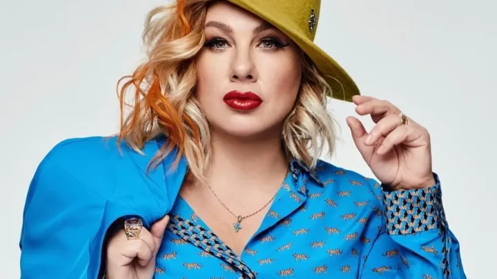 Eva Polna Biography: Daughters, Age, Net Worth, Height, Parents, Songs, Husband, Albums