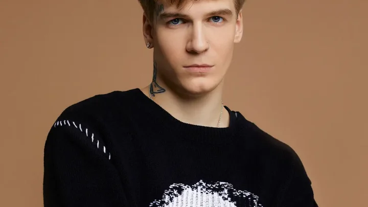 Soda Luv Biography: Age, Net Worth, Height, Parents, Brother, Songs, Girlfriend, Instagram