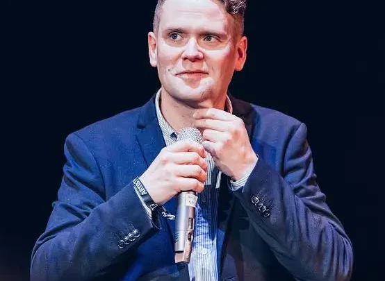 Ari Eldjárn Biography: Age, Height, Children, Net Worth, Comedy, Career, Wife, Facebook