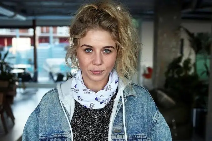 Salka Sól Eyfeld Biography: Children, Husband, Movies & TV Shows, Songs, Net Worth, Age, Height