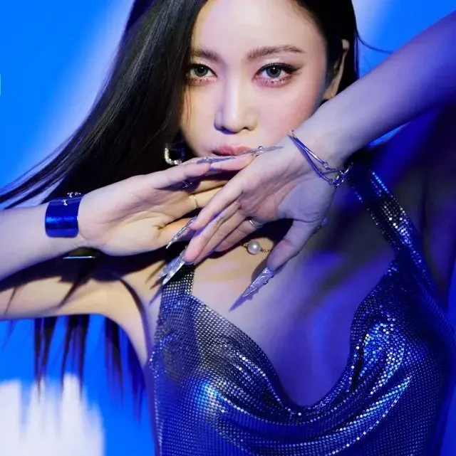 Suran (singer) Biography: Age, Height, Ethnicity, BTS, Songs, Boyfriend, Net Worth, Instagram, Record Label