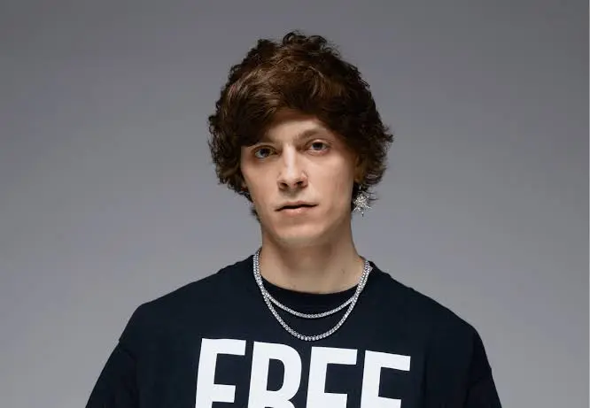 OG Buda Biography: Age, Net Worth, Parents, Brother, Height, Songs, Albums, Instagram, Wife