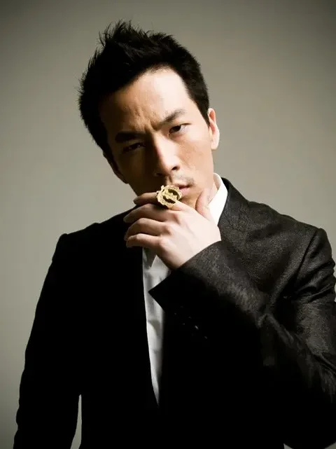 Teddy Park Biography: Height, Age, Net Worth, Parents, Siblings, Instagram, Wife, Songs, Music Group